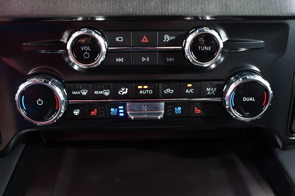 New 2026 Ford F350 Platinum w/ FX4 Off-Road Package AWD/4WD image 28