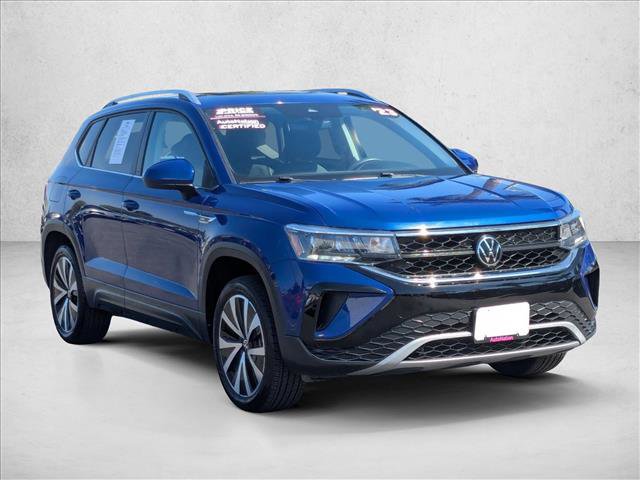 Used 2023 Volkswagen Taos SE w/ Panoramic Sunroof Package image 3