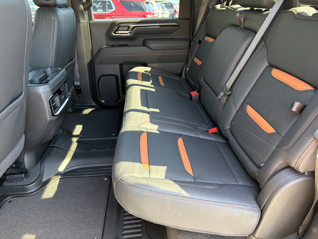 Used 2025 GMC Sierra 3500 AT4 w/ Technology Package AWD/4WD image 20