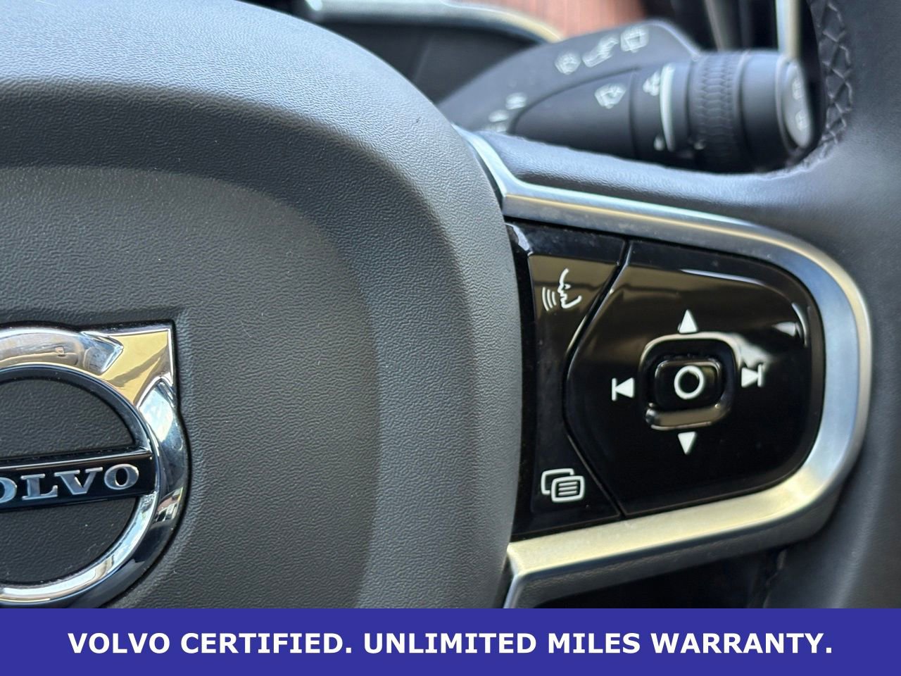 Certified 2023 Volvo XC60 B5 Plus w/ Climate Package image 19