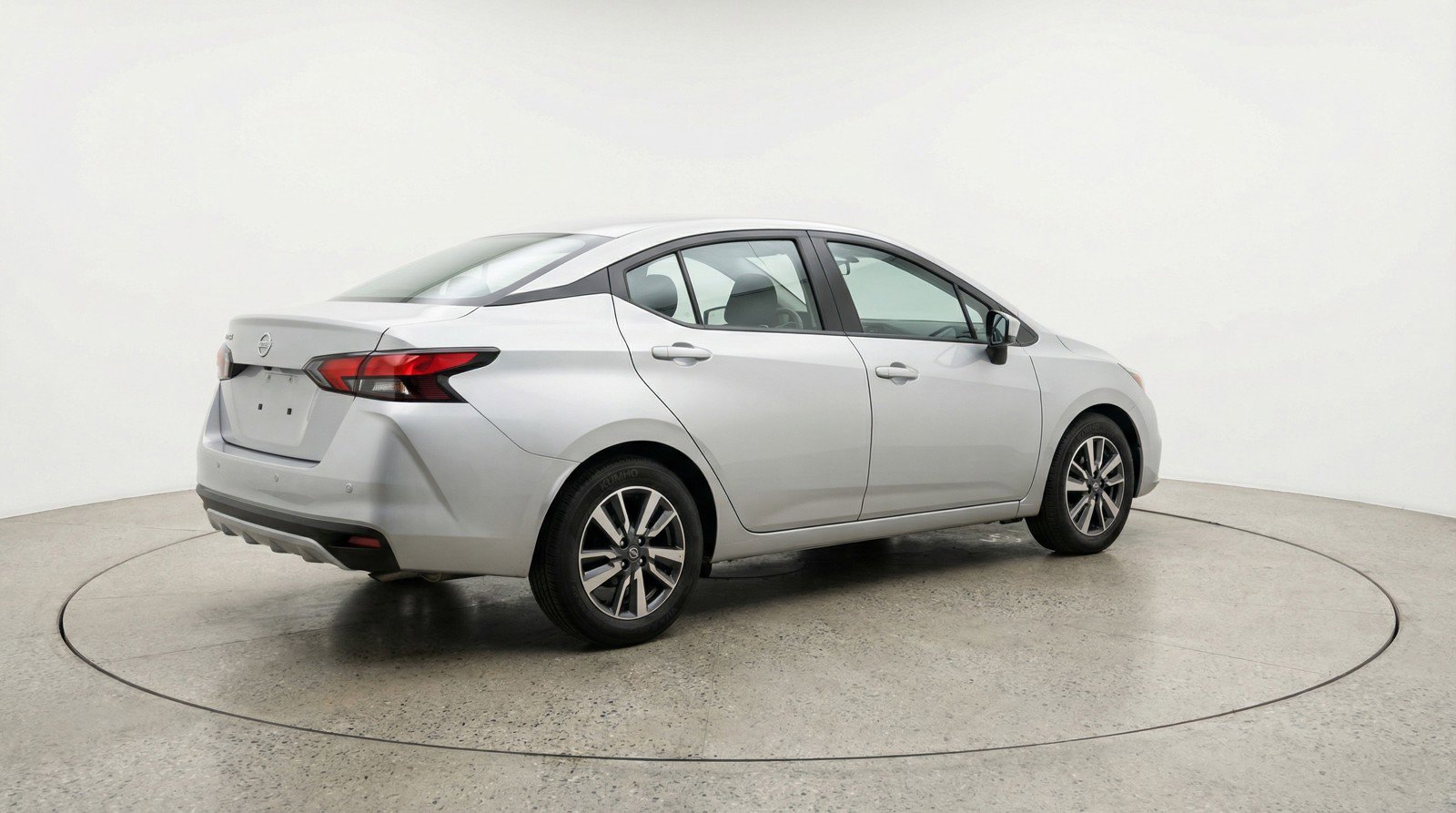 Used 2025 Nissan Versa SV FWD image 9