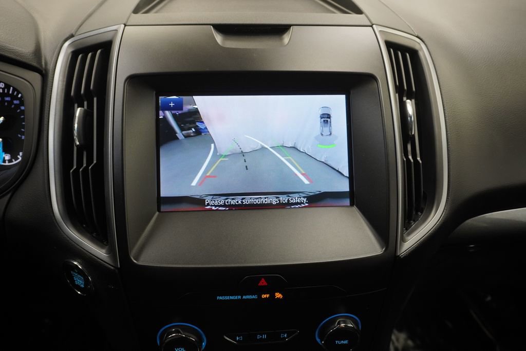 Used 2020 Ford Edge SE image 33