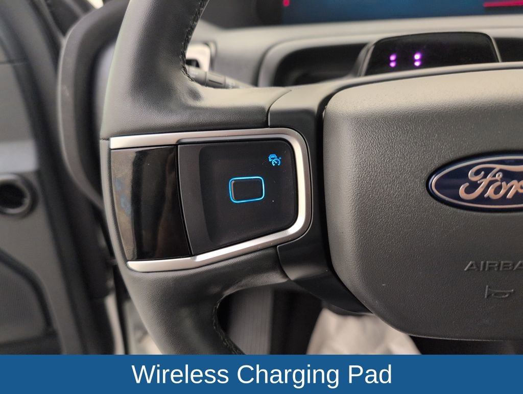 Used 2025 Ford Expedition Active image 43