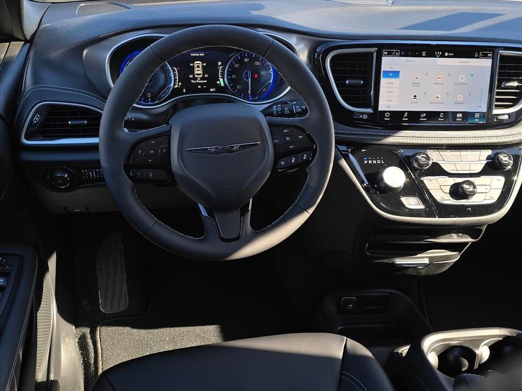 New 2026 Chrysler Pacifica Select w/ S Appearance Package FWD image 7