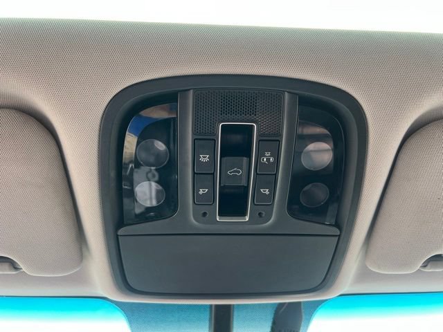 Used 2016 Kia Sorento SX AWD/4WD image 36