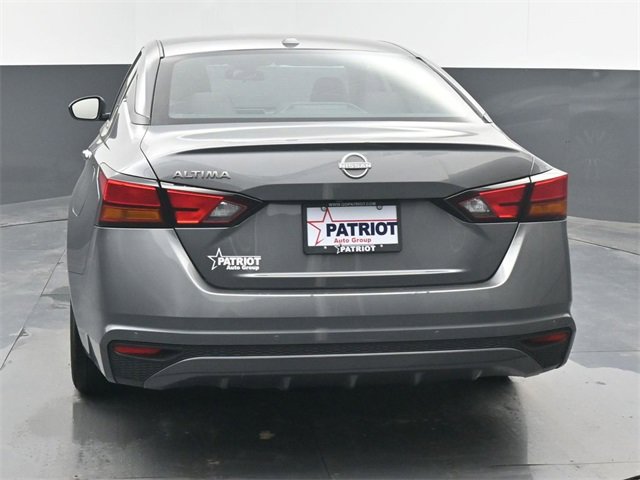 Used 2025 Nissan Altima 2.5 SV image 4