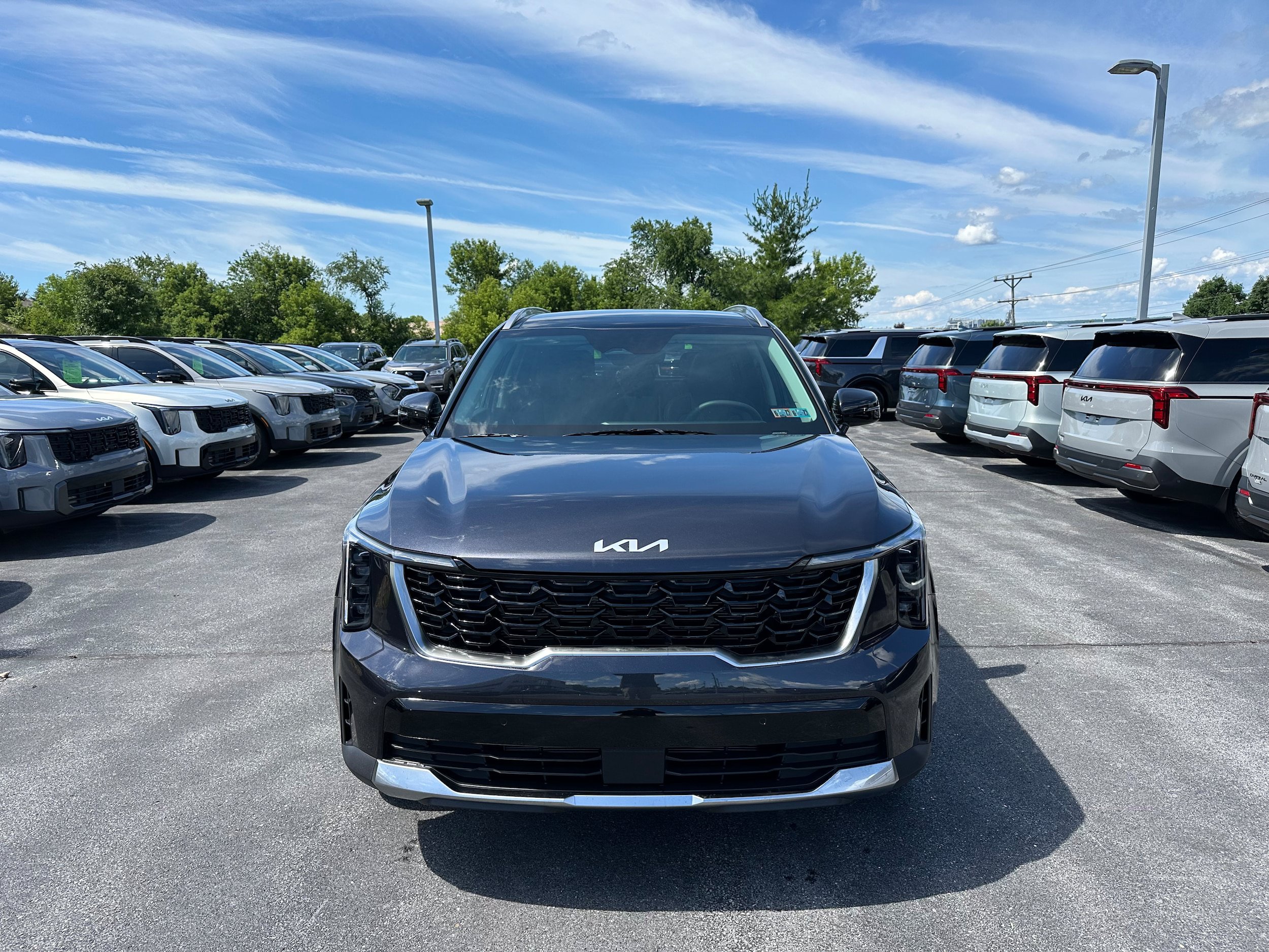 New 2026 Kia Sorento S AWD/4WD image 2