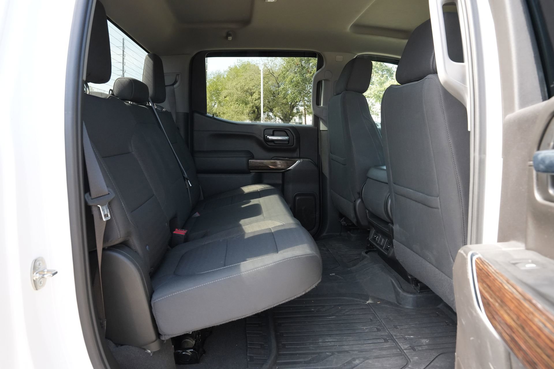 Used 2021 GMC Sierra 1500 SLE image 23