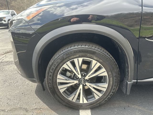 Used 2023 Nissan Rogue SV w/ SV Premium B Package image 21