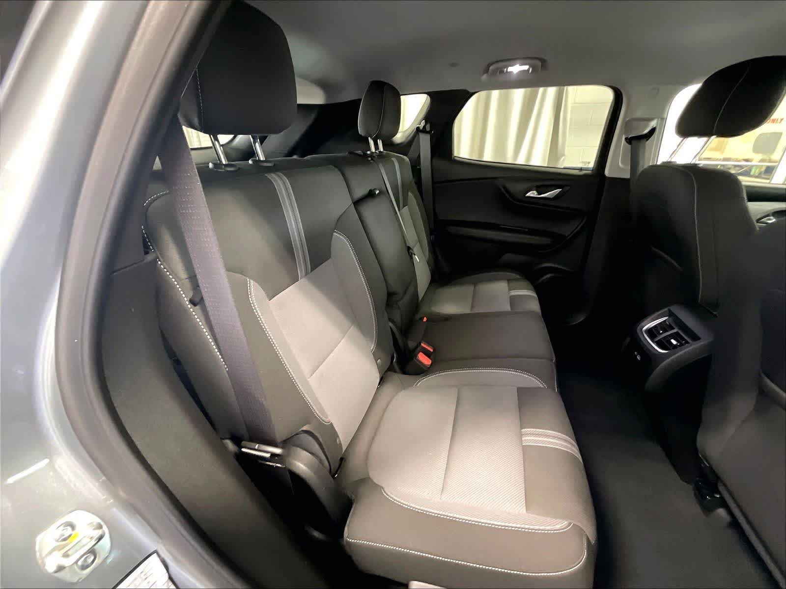 Used 2025 Chevrolet Blazer LT AWD/4WD image 16
