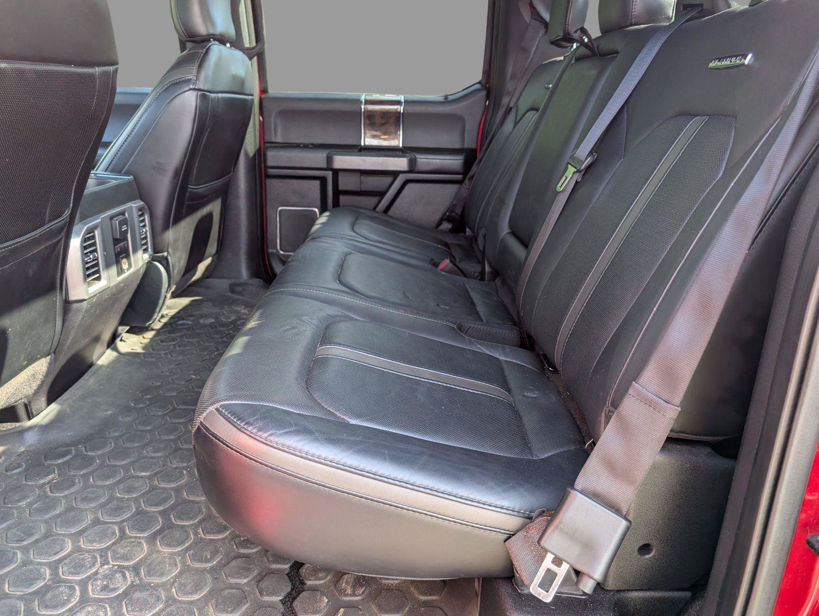 Used 2016 Ford F150 Platinum w/ Equipment Group 701A Luxury AWD/4WD image 32