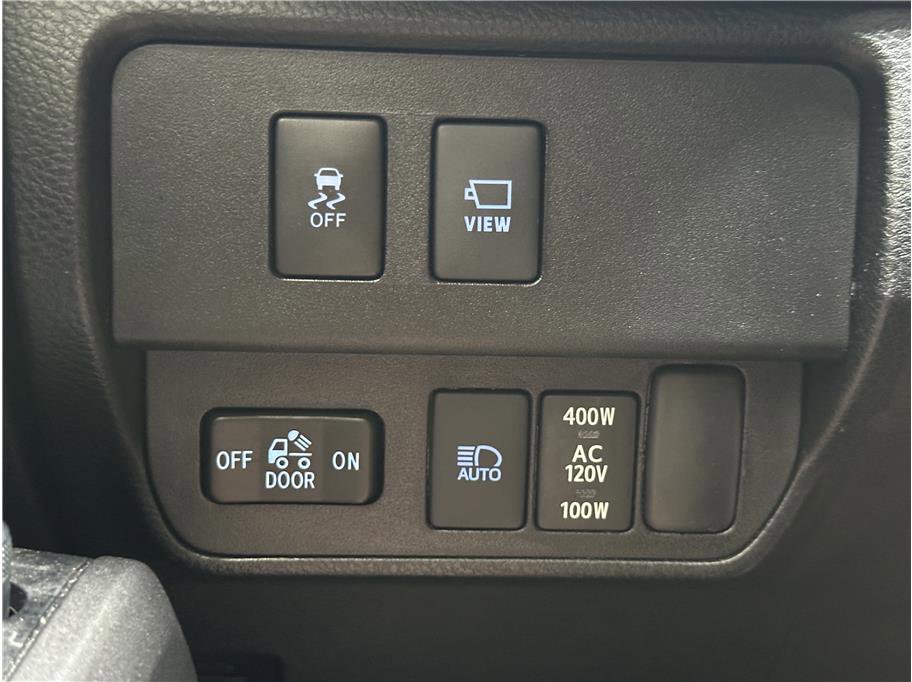 Used 2023 Toyota Tacoma TRD Off-Road w/ TRD Premium Off Road Package image 28