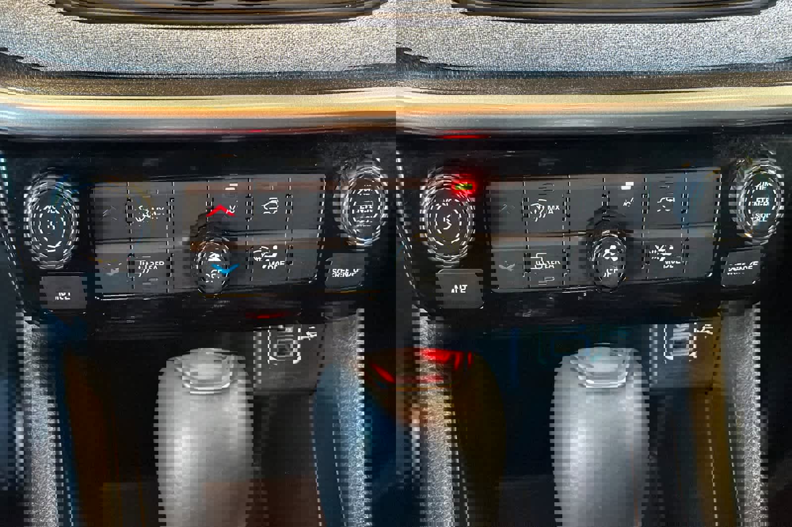 Used 2024 Jeep Compass Latitude image 22