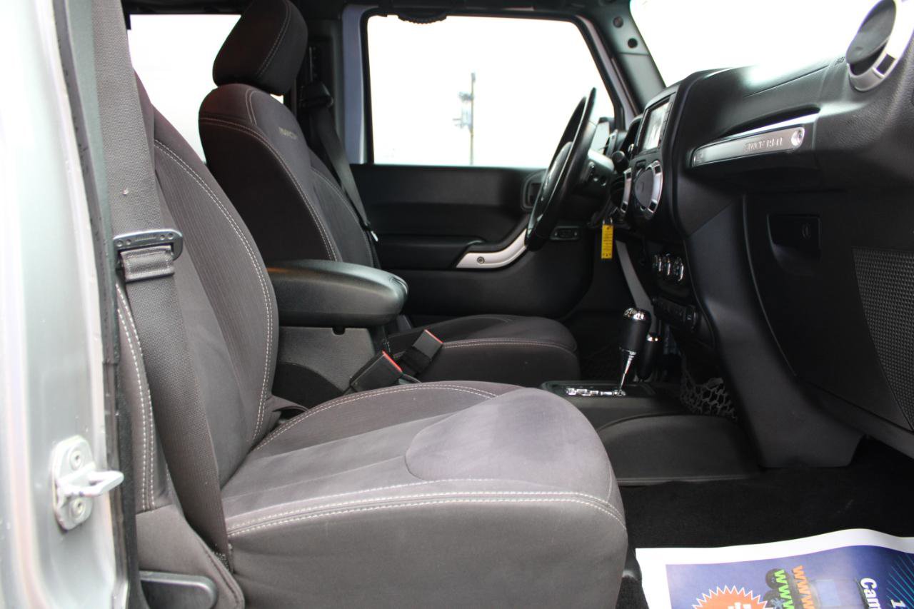 Used 2013 Jeep Wrangler Unlimited Rubicon w/ Dual Top Group image 42