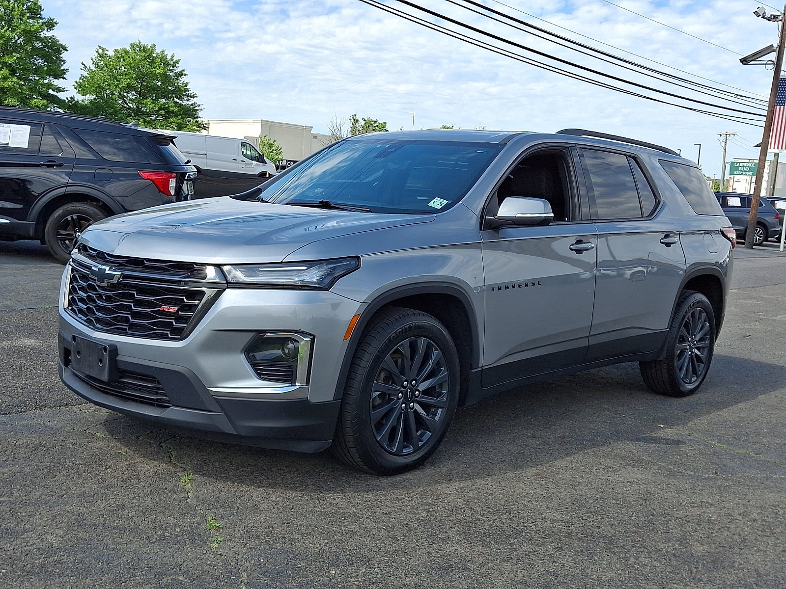 Used 2023 Chevrolet Traverse RS w/ LPO, Floor Liner Package AWD/4WD image 3