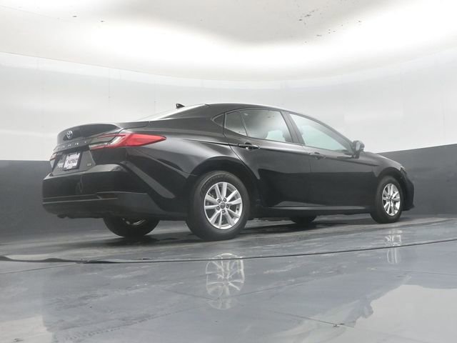 Used 2025 Toyota Camry LE FWD image 39