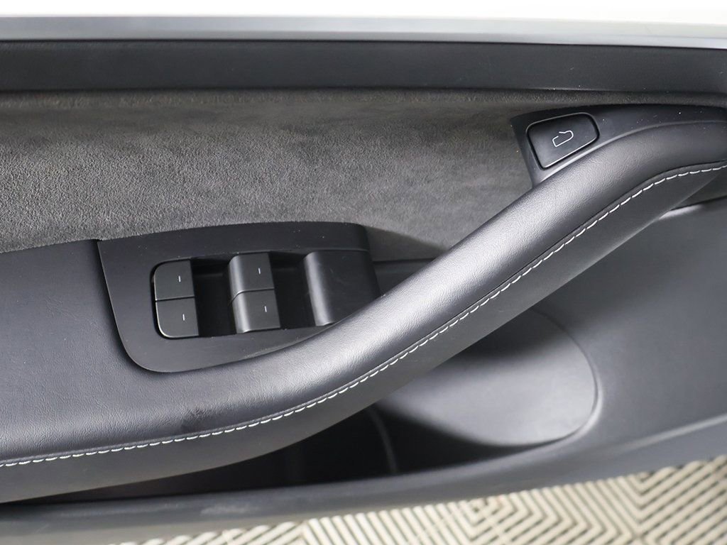 Used 2023 Tesla Model 3 Performance image 36