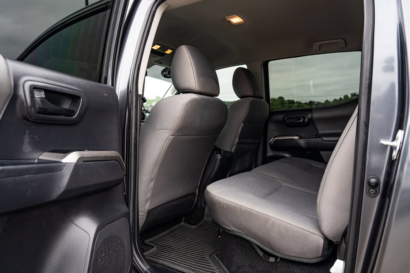 Used 2022 Toyota Tacoma SR5 w/ Technology Package RWD image 17