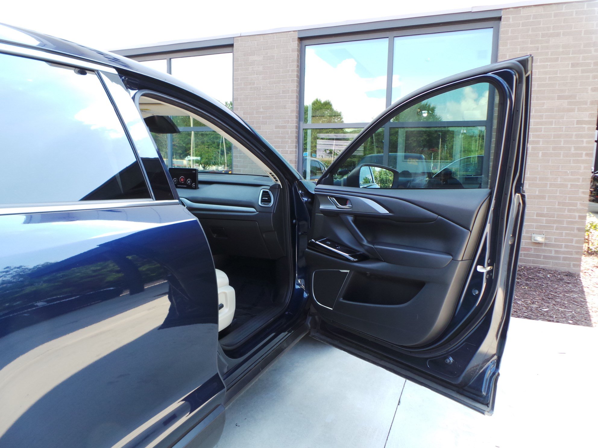 Used 2020 MAZDA CX-9 Touring w/ Touring Premium Package FWD image 36
