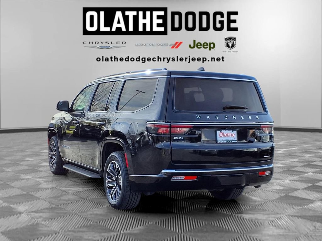 Certified 2024 Jeep Wagoneer Series II w/ Flexible Seating Group AWD/4WD image 3