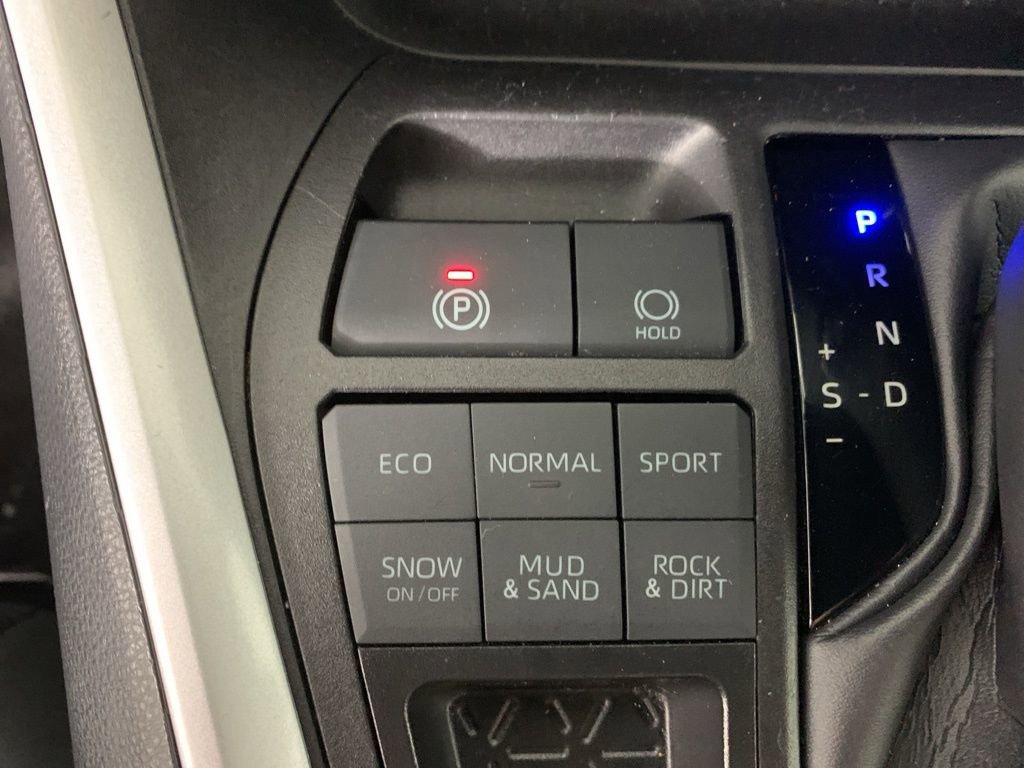 Used 2024 Toyota RAV4 LE image 26