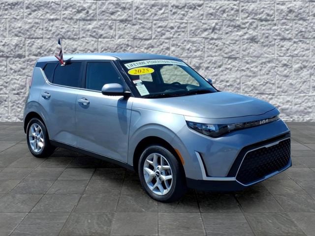 Used 2025 Kia Soul S image 1