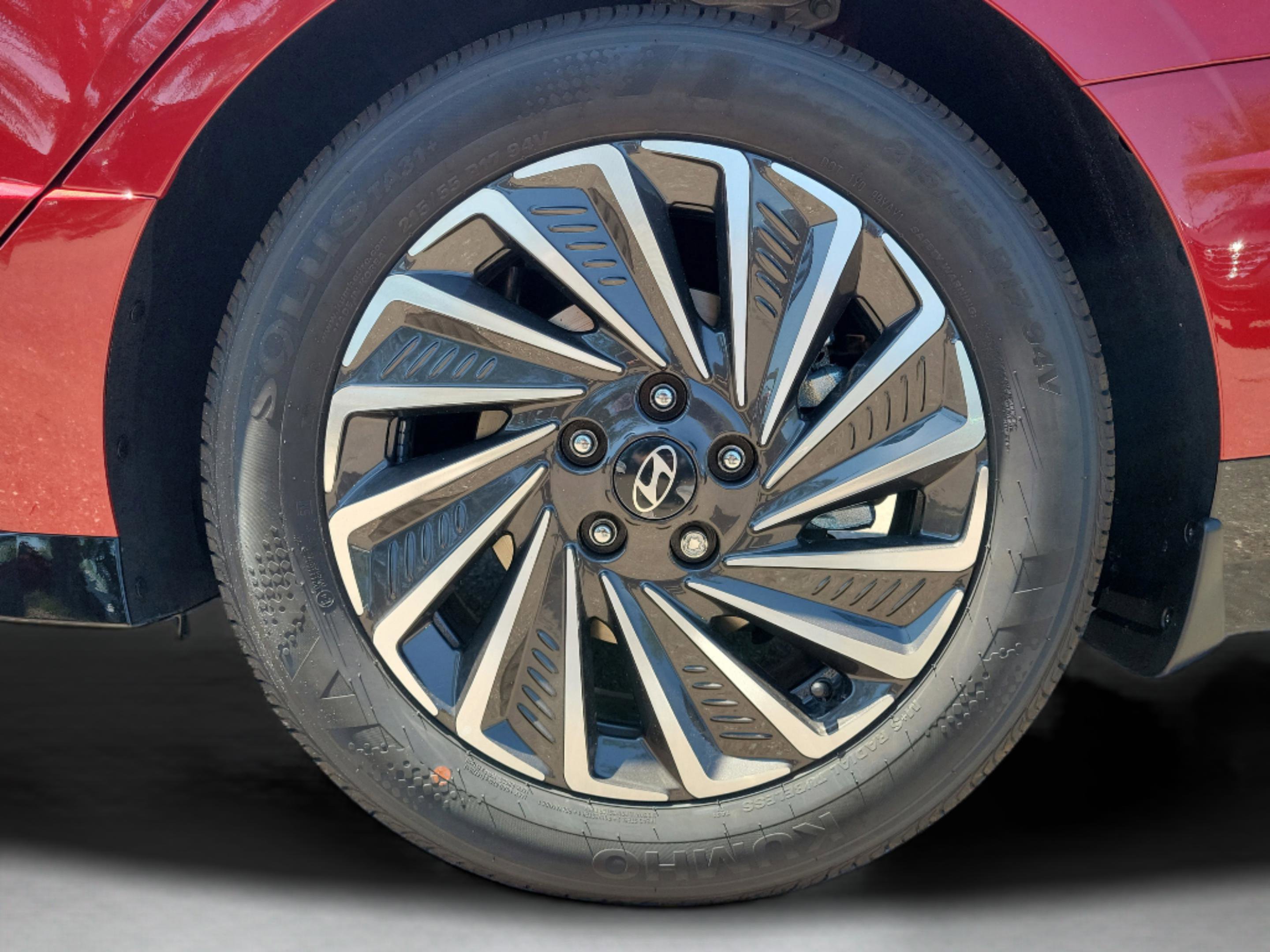 New 2025 Hyundai Sonata Limited image 6