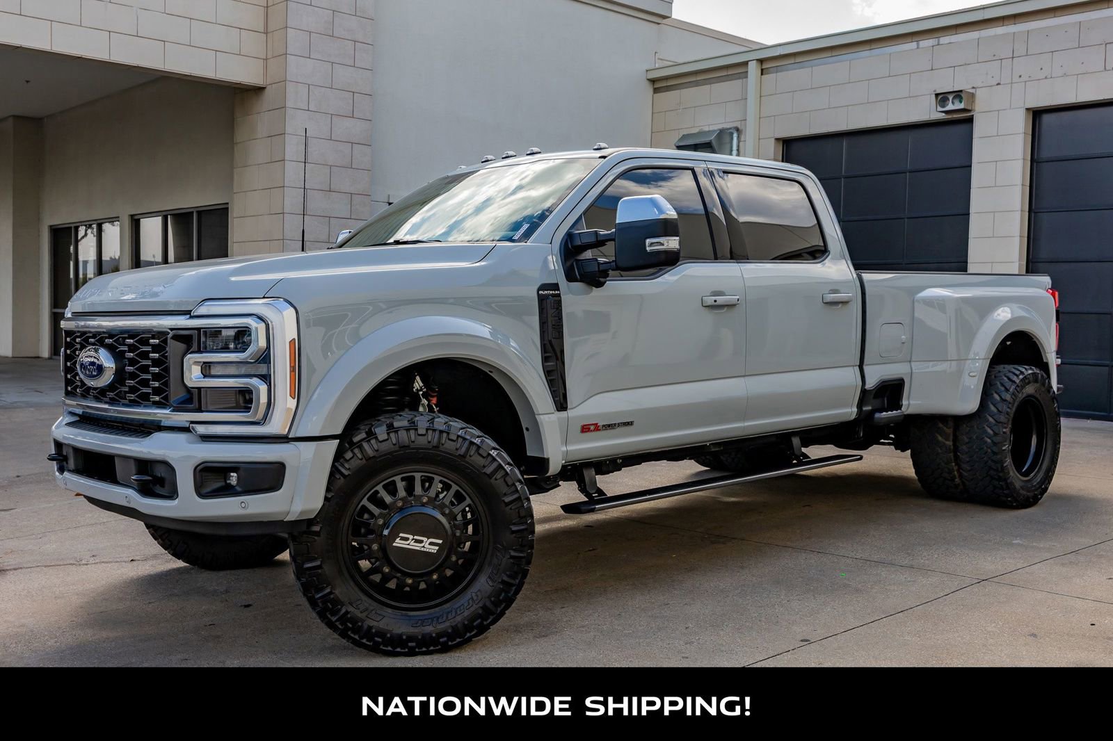 Used 2025 Ford F450 Platinum w/ FX4 Off-Road Package AWD/4WD image 4