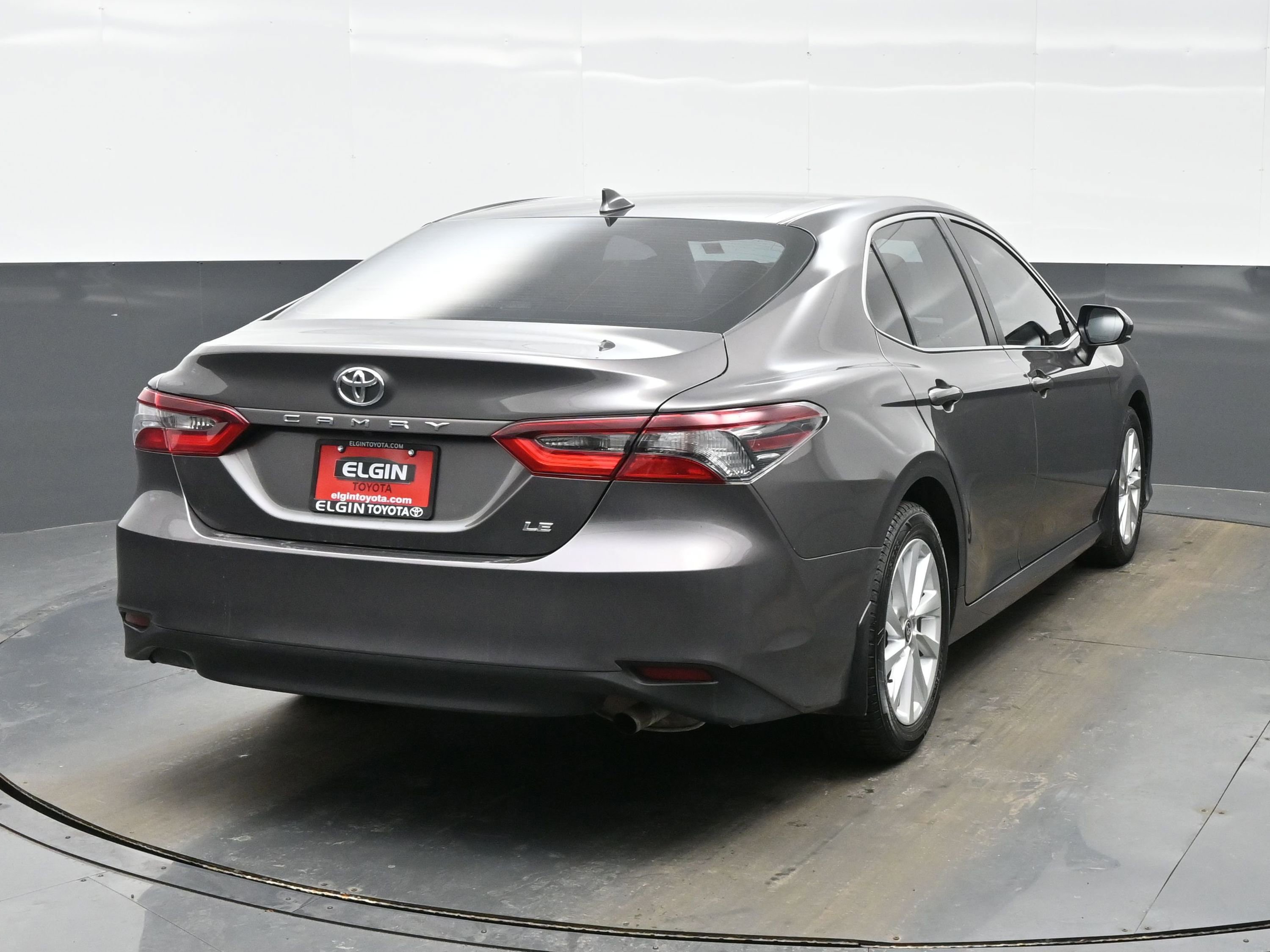 Used 2024 Toyota Camry LE image 5