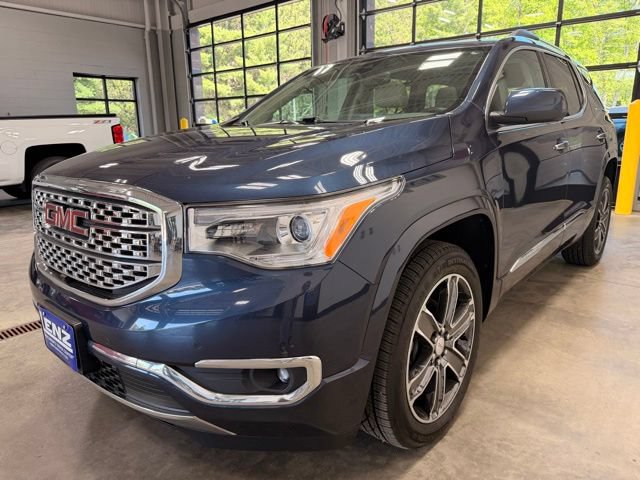 Used 2018 GMC Acadia Denali w/ Technology Package AWD/4WD image 4