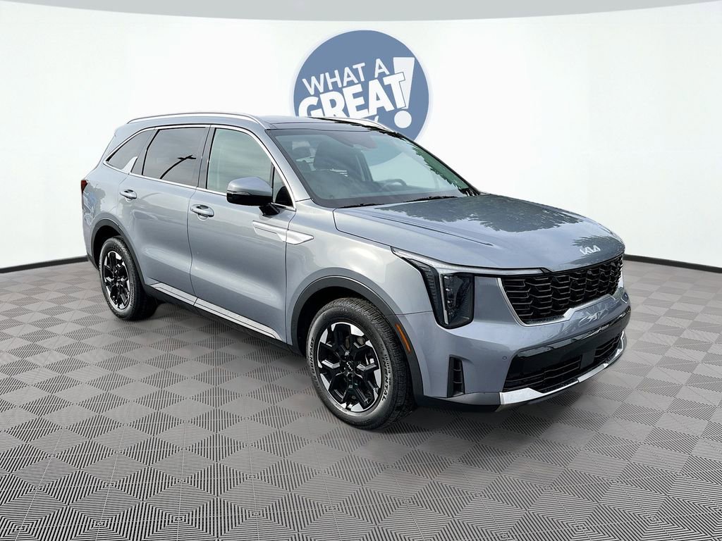 Certified 2025 Kia Sorento S w/ Panoramic Sunroof Package FWD image 3