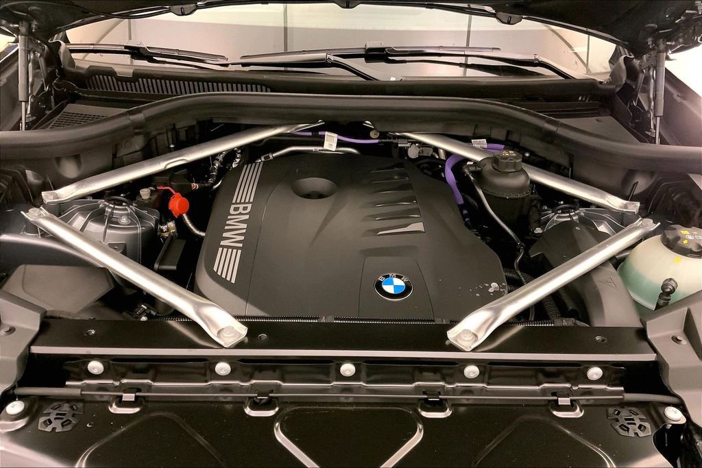 New 2026 BMW X5 xDrive40i w/ Premium Package image 8