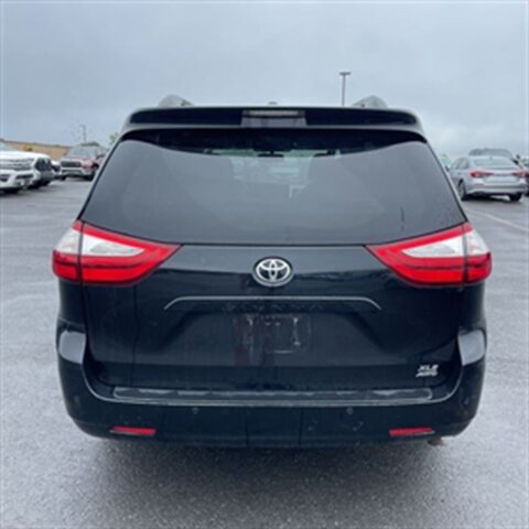 Used 2015 Toyota Sienna XLE w/ XLE Navigation Package AWD/4WD image 7