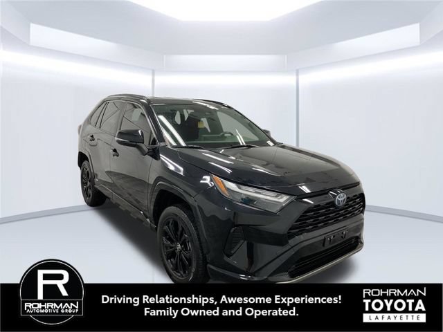 Used 2022 Toyota RAV4 SE w/ SE Grade Weather Package AWD/4WD image 9