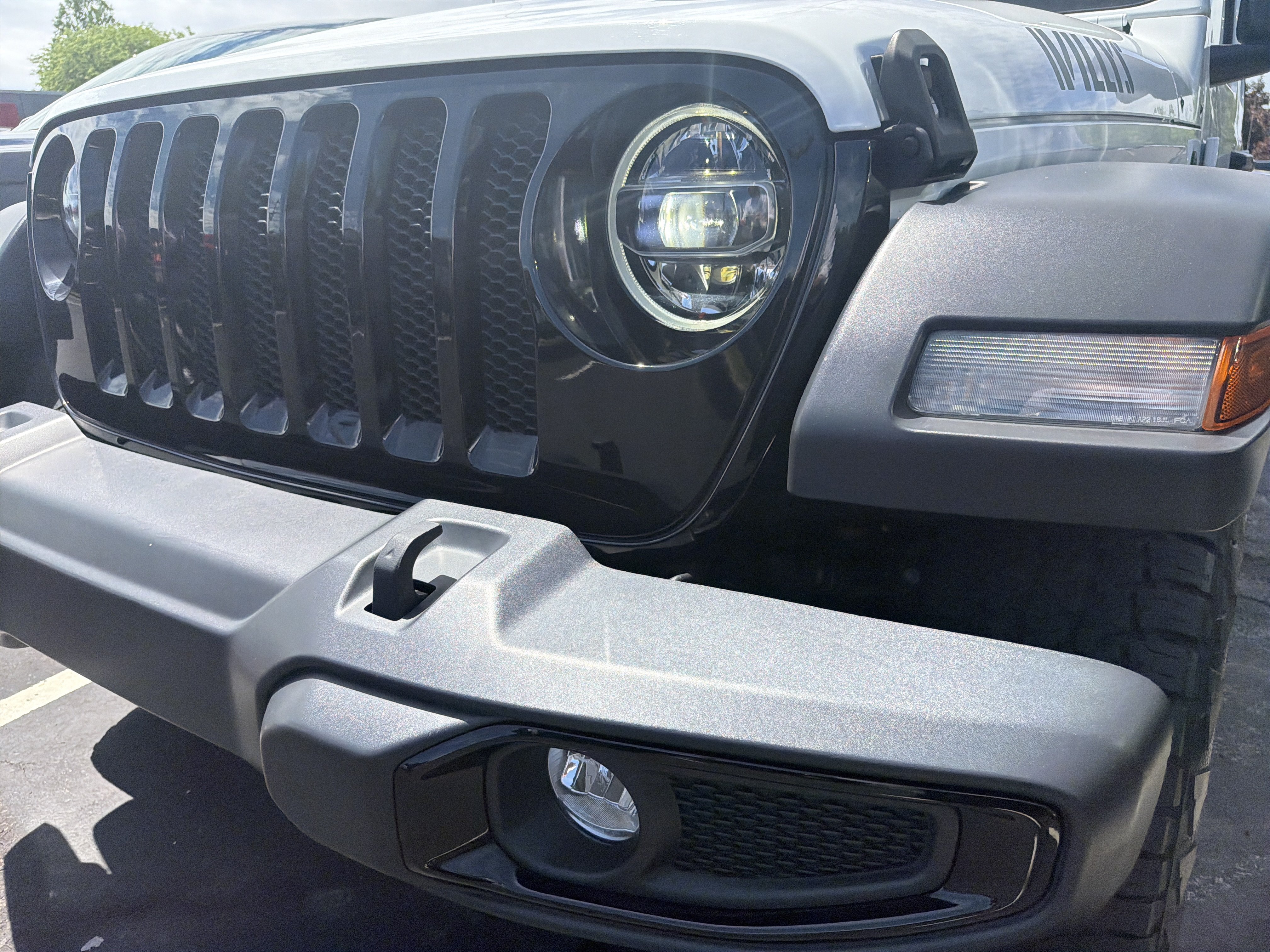 Used 2022 Jeep Wrangler Unlimited Willys AWD/4WD image 4