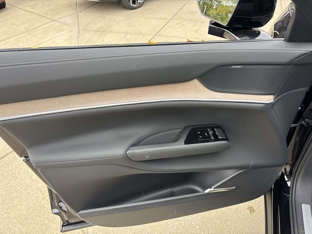 New 2025 Volvo EX90 Ultra w/ Protection Package Premier image 11