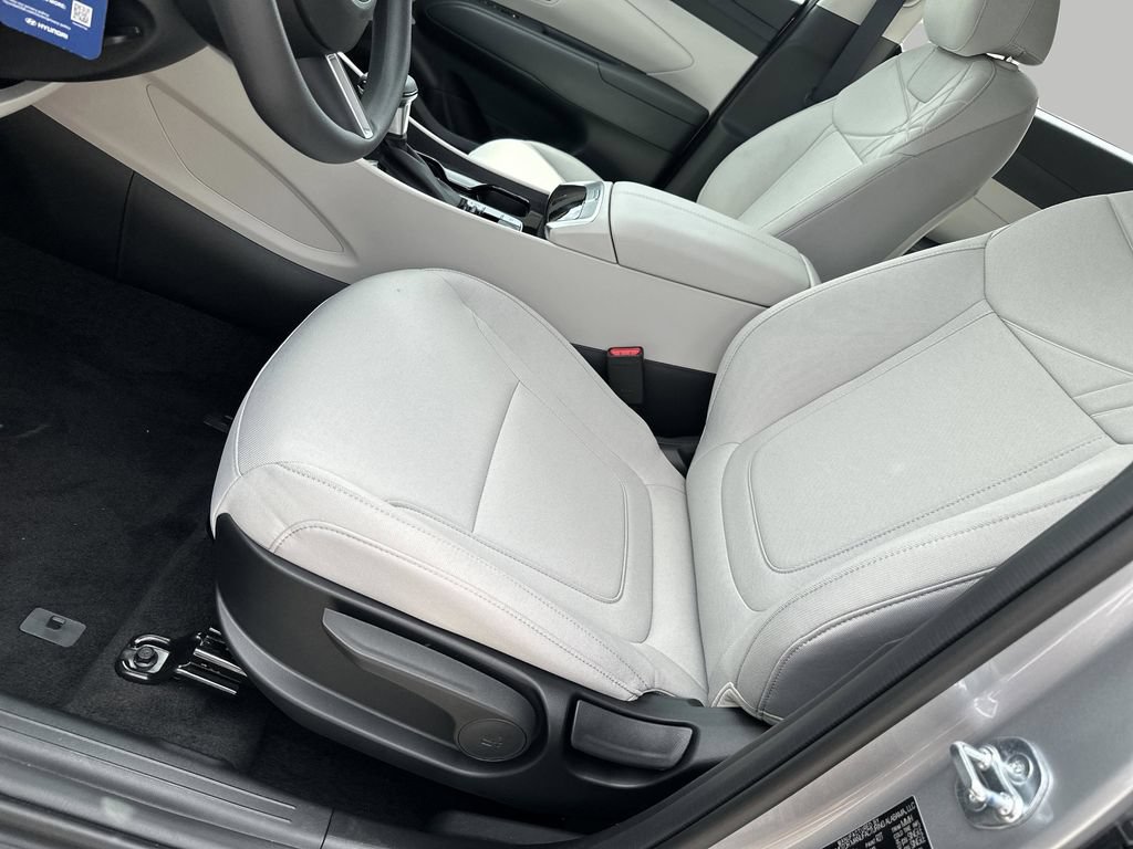 New 2026 Hyundai Tucson SE AWD/4WD image 9