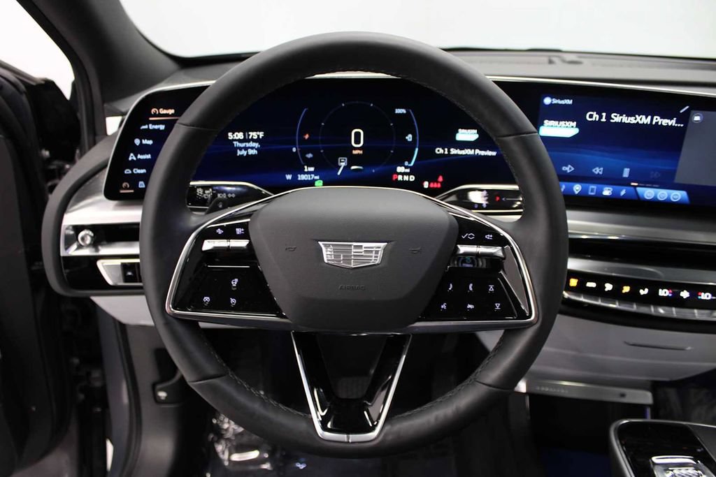 Used 2024 Cadillac Lyriq Luxury AWD/4WD image 24
