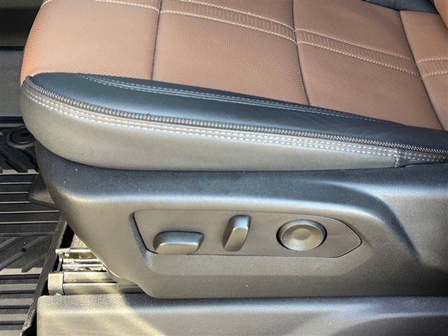 Used 2025 Chevrolet Silverado 1500 High Country w/ Z71 Off-Road Package AWD/4WD image 19