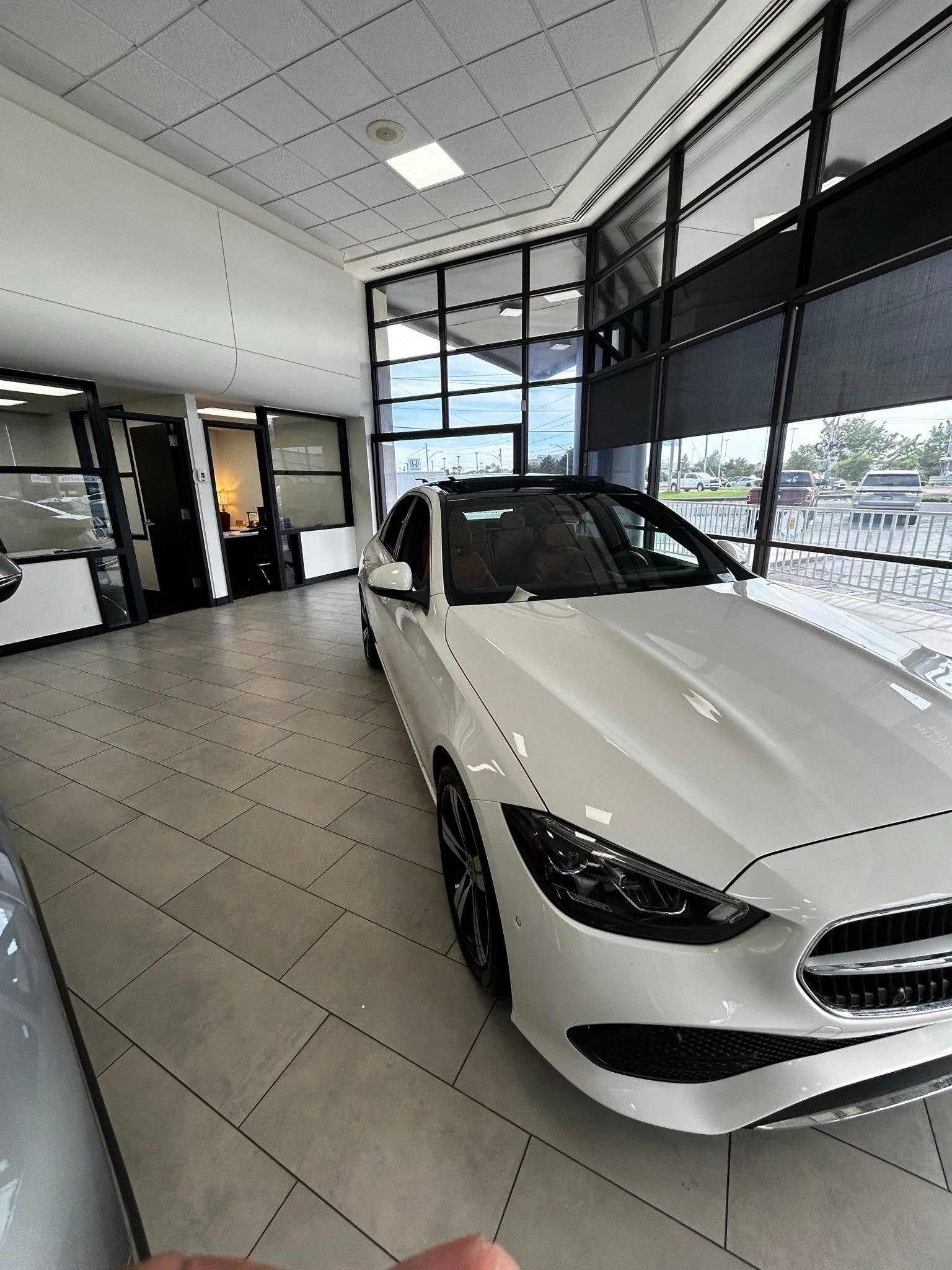 Used 2025 Mercedes-Benz C 300 4MATIC Sedan image 2