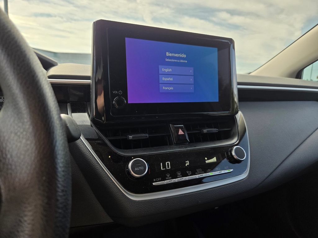 Used 2025 Toyota Corolla LE FWD image 21