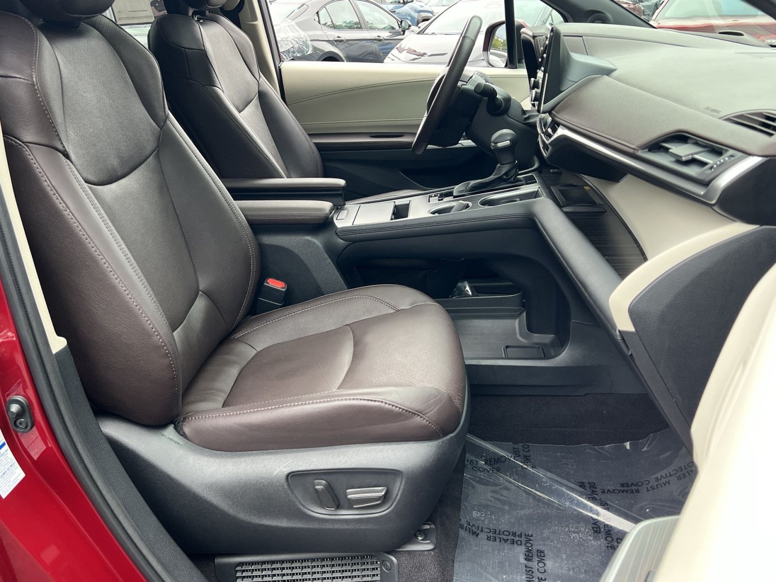 Used 2021 Toyota Sienna Platinum AWD/4WD image 27
