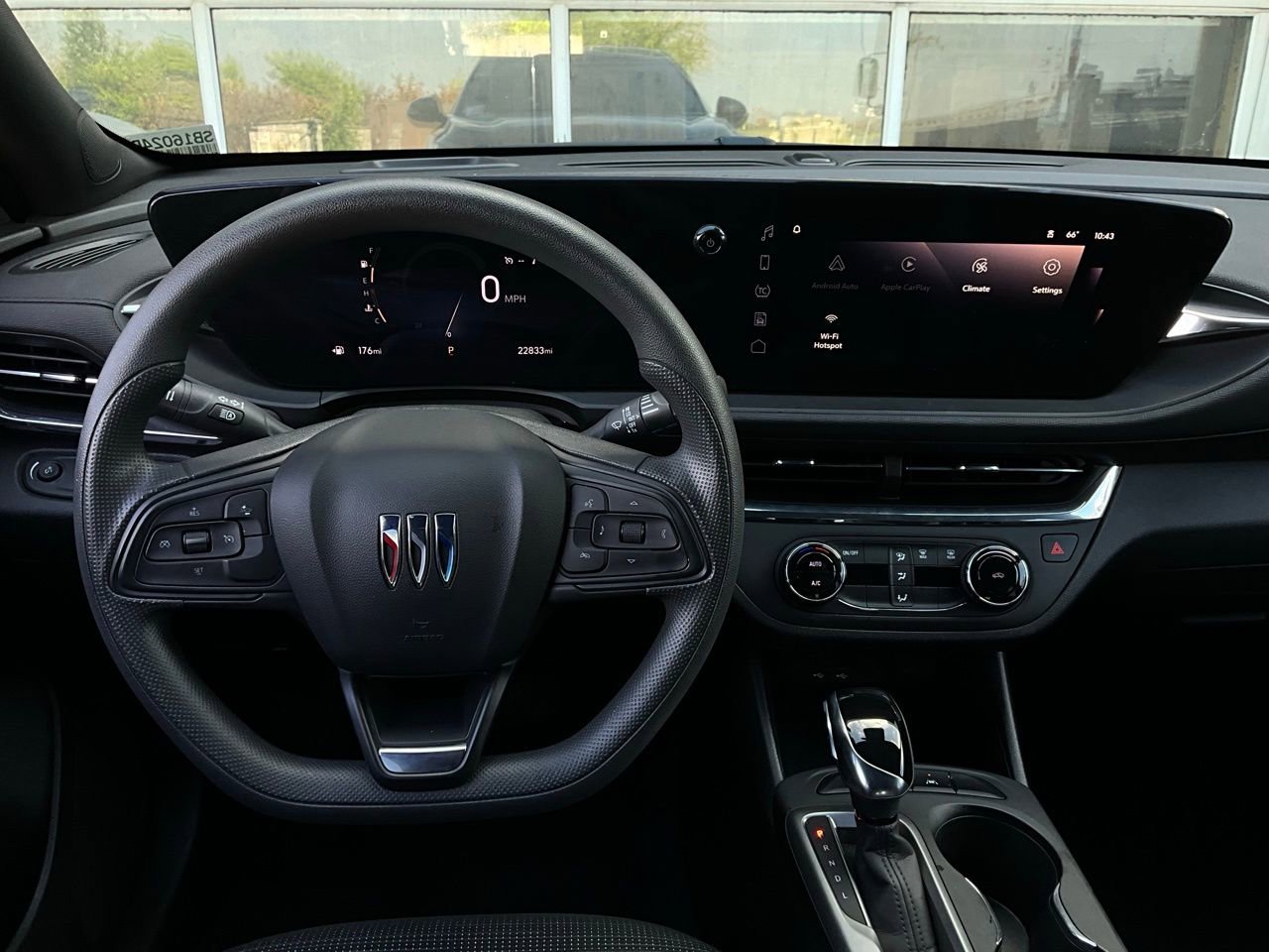 Used 2025 Buick Envista Preferred image 13