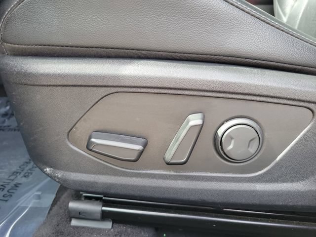 Used 2025 Hyundai Elantra Limited FWD image 24