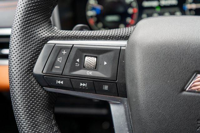 Used 2023 Mitsubishi Outlander AWD image 29