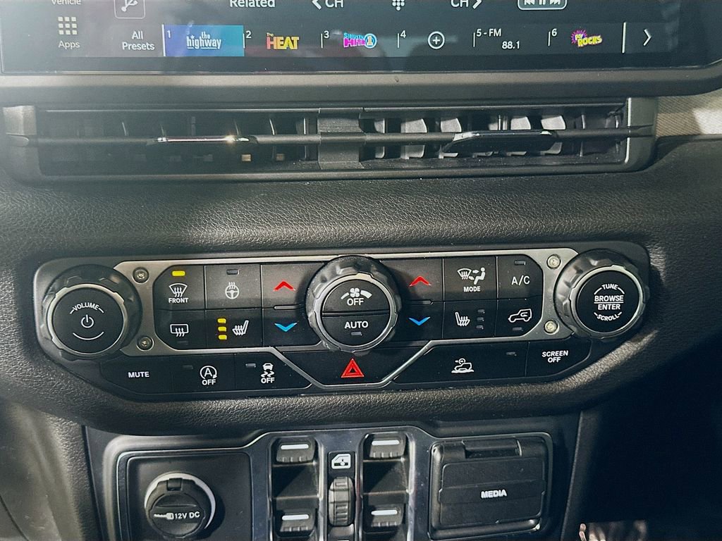 Used 2024 Jeep Gladiator Sport image 26