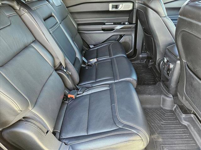 Used 2020 Ford Explorer ST w/ ST Street Pack image 18