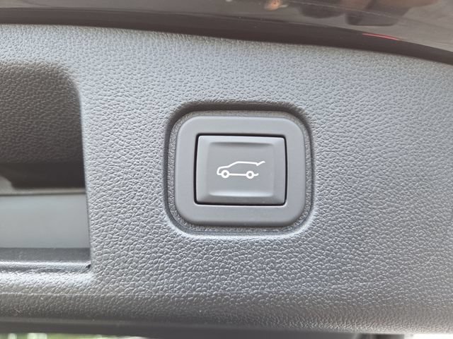 Used 2025 Chevrolet Blazer EV RS AWD/4WD image 19