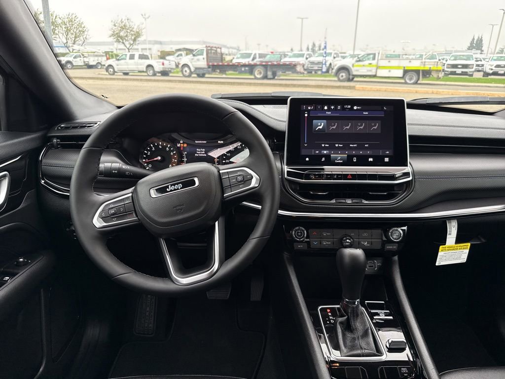 New 2026 Jeep Compass Latitude AWD/4WD image 23