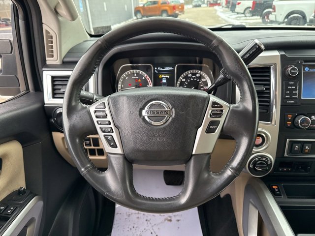 Used 2017 Nissan Titan SV image 29